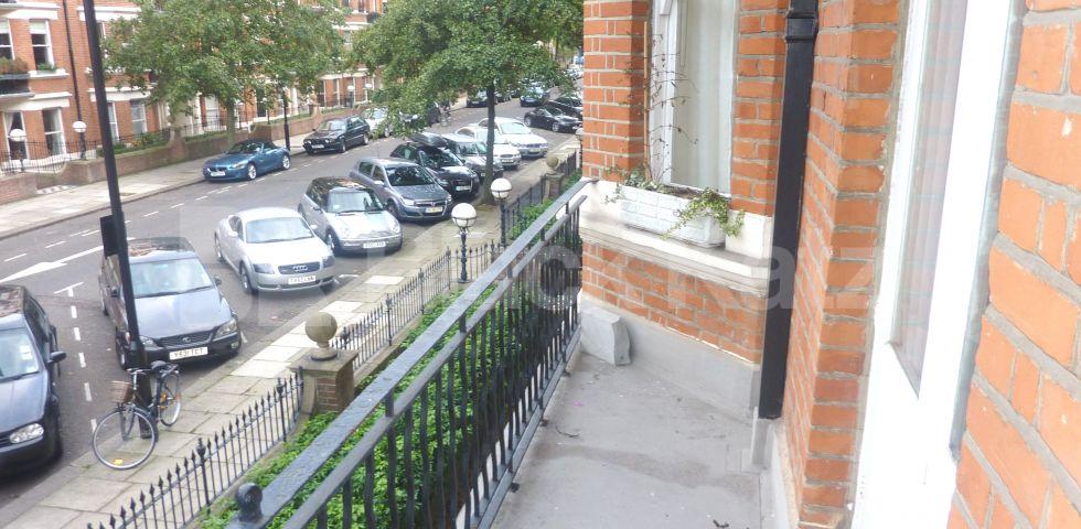 			MINUTES TO CANAL!, 3 Bedroom, 1 bath, 1 reception Flat			 Wymering Road, MAIDA VALE